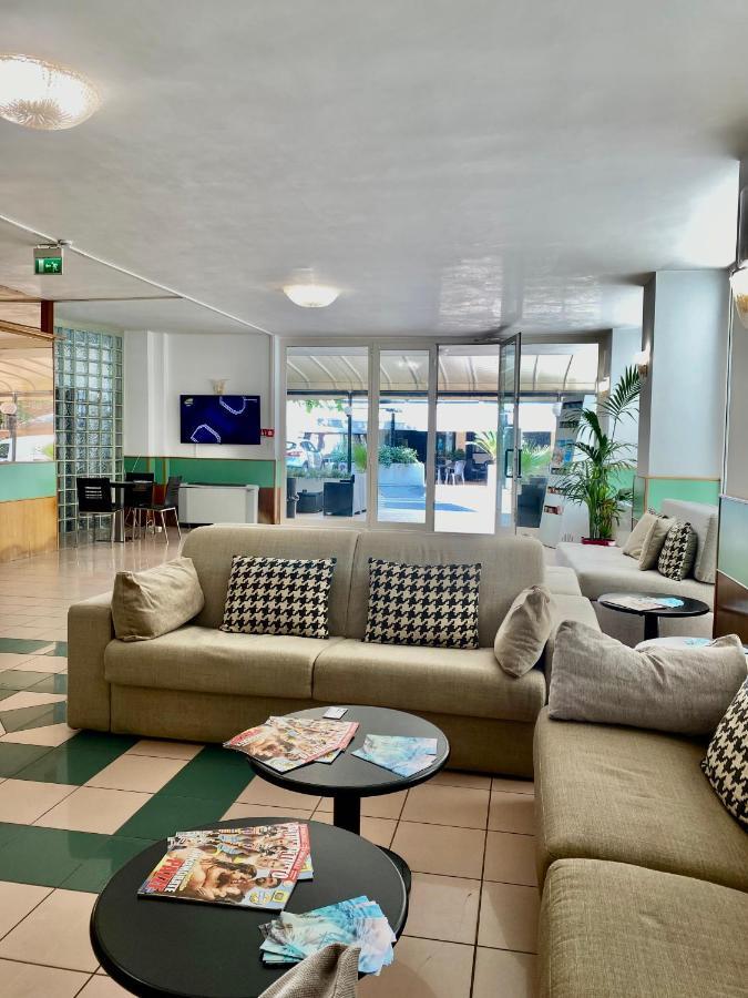 Hotel Aiglon Rimini Eksteriør billede