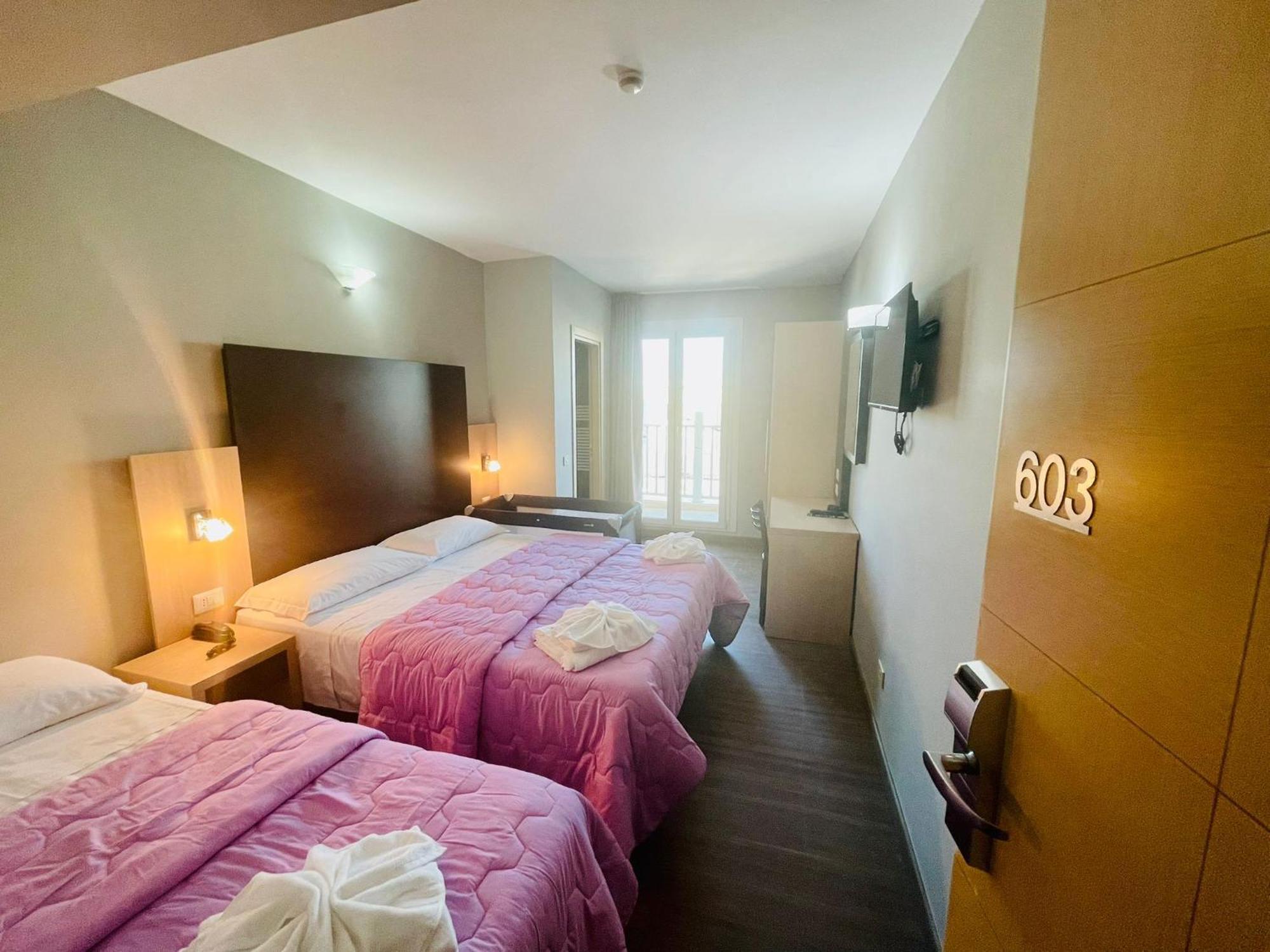 Hotel Aiglon Rimini Eksteriør billede