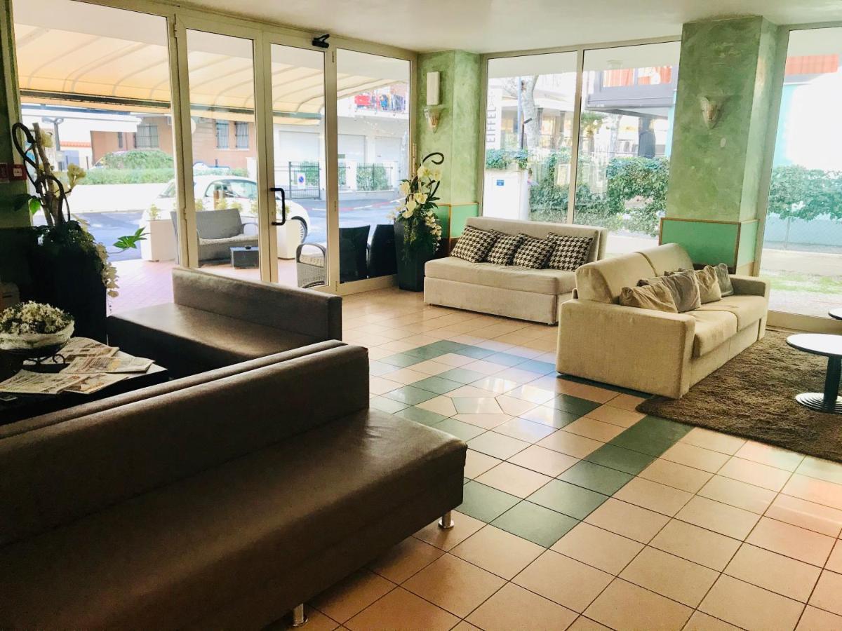 Hotel Aiglon Rimini Eksteriør billede